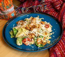 Цезарь по-мексикански с курицей