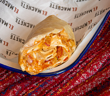 Чимичанга с курицей и чоризо