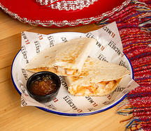 Кесадилья с хрустящей креветкой