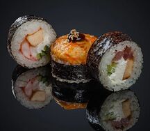 С тунцом и креветкой
