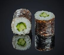 Ролл с огурцом