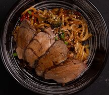 Китайская лапша с хрюшкой