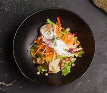 Салат с ростбифом