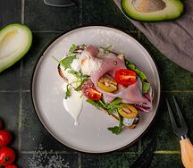 Брускетта с мортаделлой