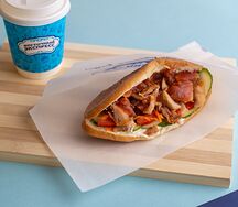 Булочка с курицей