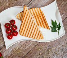 Сэндвич с ветчиной и сыром