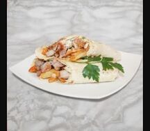 Шаурма с бараниной и жареным картофелем