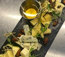 Сырная тарелка