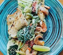 Салат с тигровыми креветками