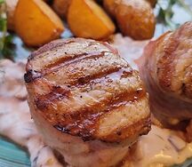 Медальоны из свинины