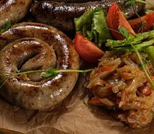 Баварская колбаска на гриле