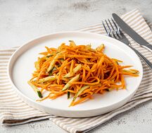 Салат с корейской морковью и огурцом