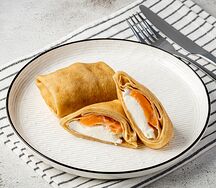 Блинчики с семгой и сливочным сыром