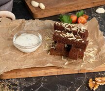 Гренки бородинские с сырным соусом