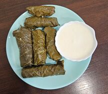 Долма из виноградных листьев
