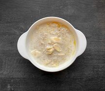 Каша овсяная с бананом и яблоком