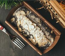 Шоколадный бисквит со сливочным сыром и бананом