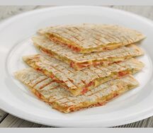 Кесадилья с творожным сыром
