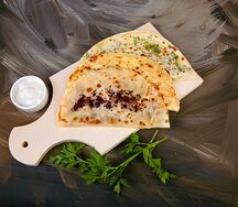 Кутаб с сыром и зеленью