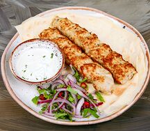 Люля-кебаб из курицы в лаваше