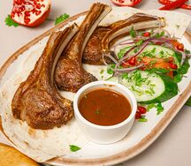 Антрекот из баранины с овощами