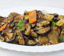 Баклажаны с картофелем и сладким перцем