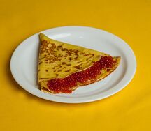 Блин с красной икрой
