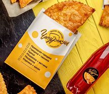 Чебурек с клубникой и творожным сыром