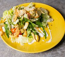 Цезарь с куриным филе