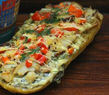 Брускетта с курицей