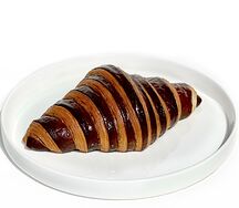 Круассан шоколадный