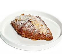 Круассан миндальный