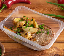 Бифштекс с запеченным картофелем