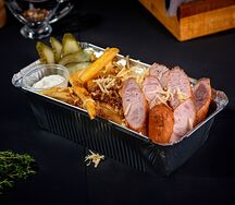 Фри с колбаской и луком фри