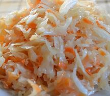 Салат из квашеной капусты