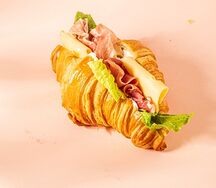 Круассан классик с ветчиной и сыром