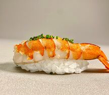Суши с креветкой
