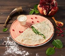 Кутабы с сыром и шпинатом