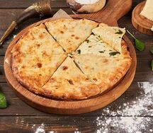 Хачапури с сыром и шпинатом