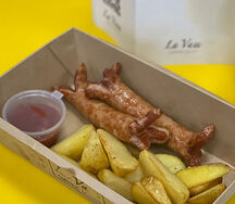 Картофельные дольки с сосиской