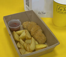 Картофельные дольки с наггетсами