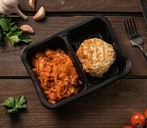 Тушеная капуста, бифштекс гриль