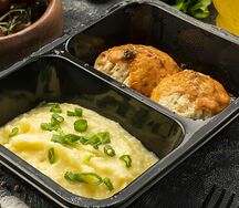 Ёжики в томатном соусе, картофельное пюре