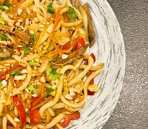 Лапша жареная с говядиной