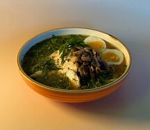 Рамён с курицей и пастой мисо