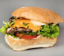 Бургер Свинина в медово-горчичном соусе