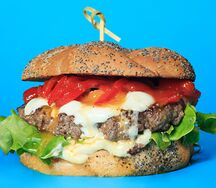 Бургер с маракуйей и моцареллой