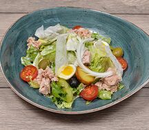 Салат с тунцом