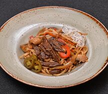 Удон с говядиной