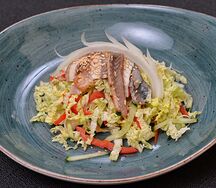 Салат с угрем